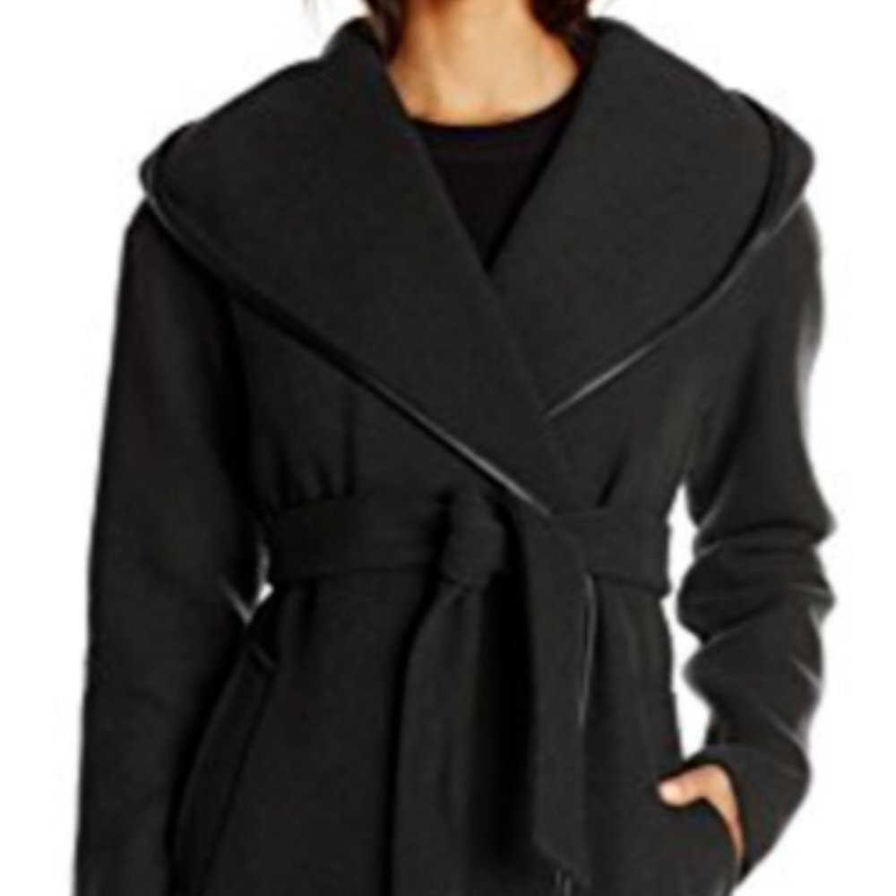 Women's DKNY wool Coat - Never worn